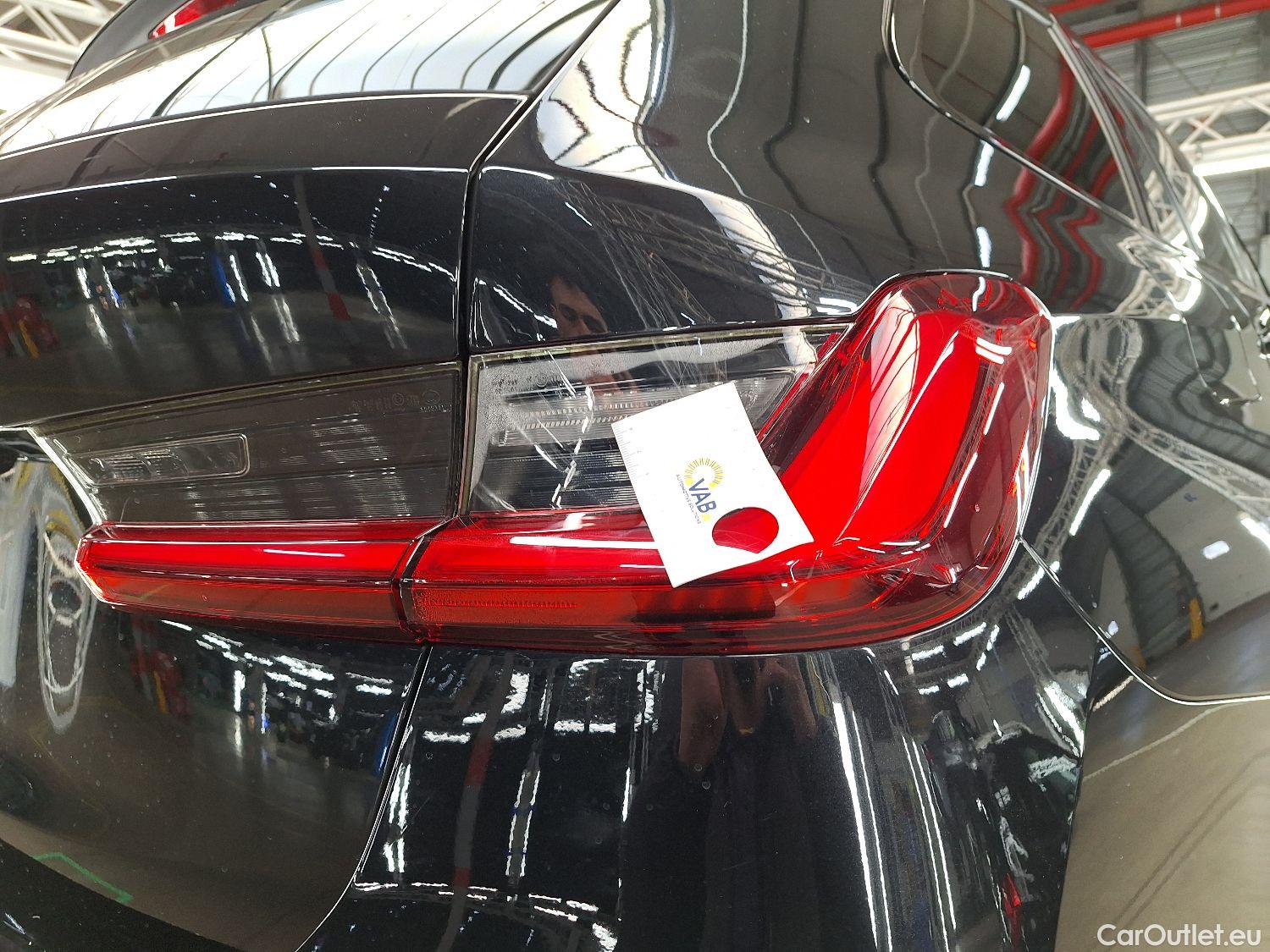  Bmw  Serie 3 BMW, 3-serie Touring '18, BMW 3 Reeks Touring 318dA (110 kW) 5d #14