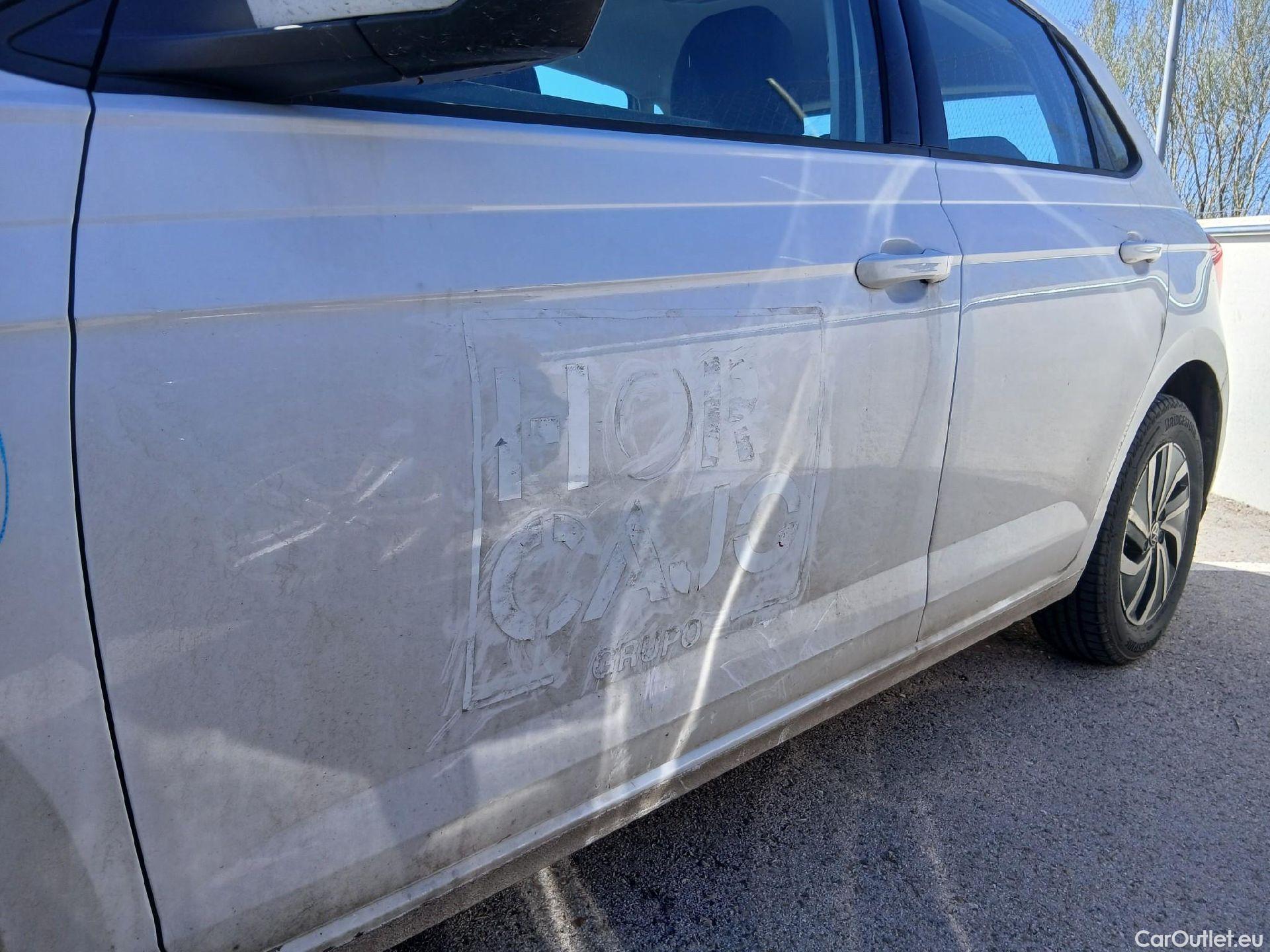  Volkswagen  Polo VOLKSWAGEN  / 2021 / 5P / berlina con portón Life 1.0 TSI 70kW (95CV) #9