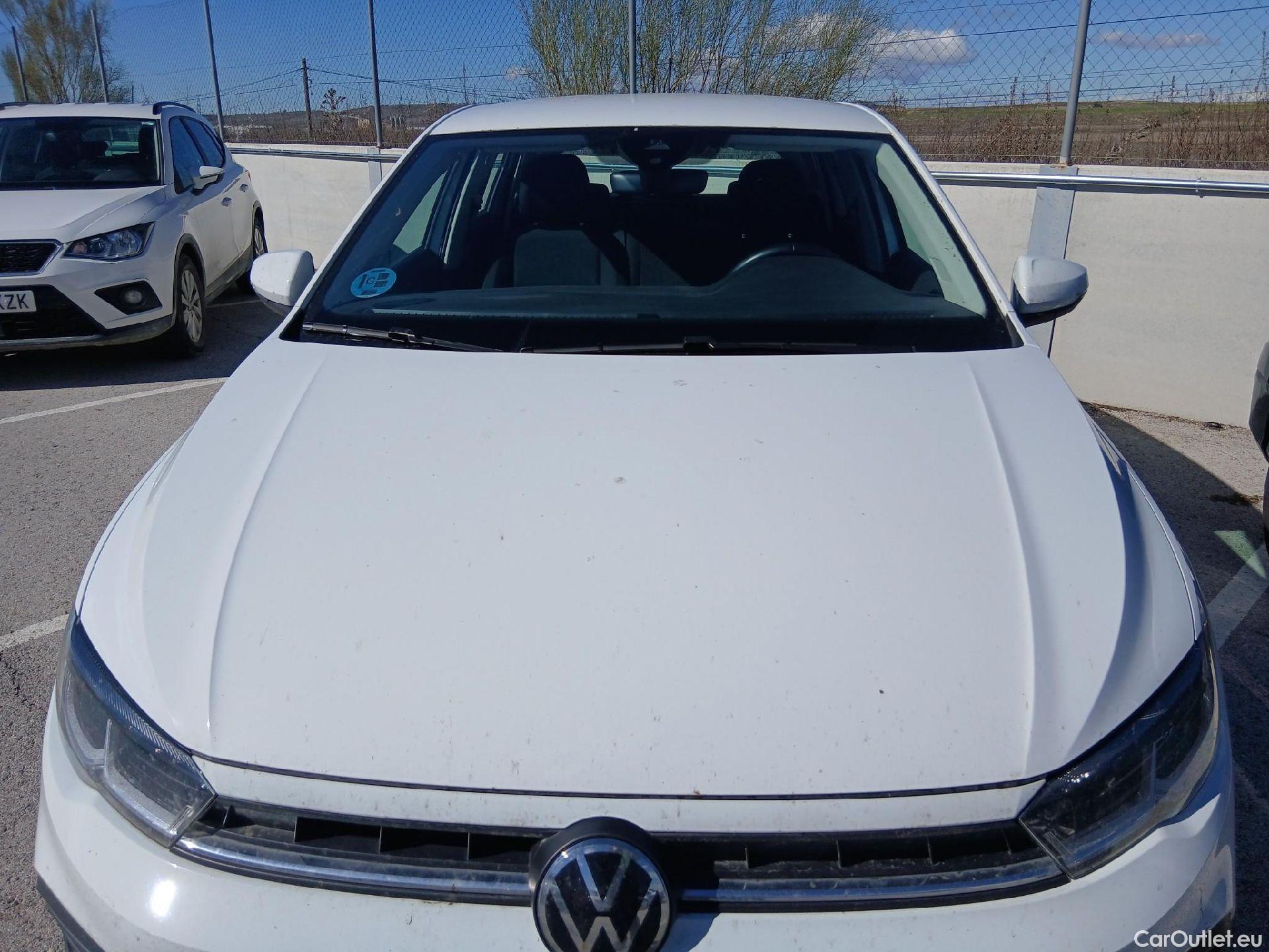  Volkswagen  Polo VOLKSWAGEN  / 2021 / 5P / berlina con portón Life 1.0 TSI 70kW (95CV) #3