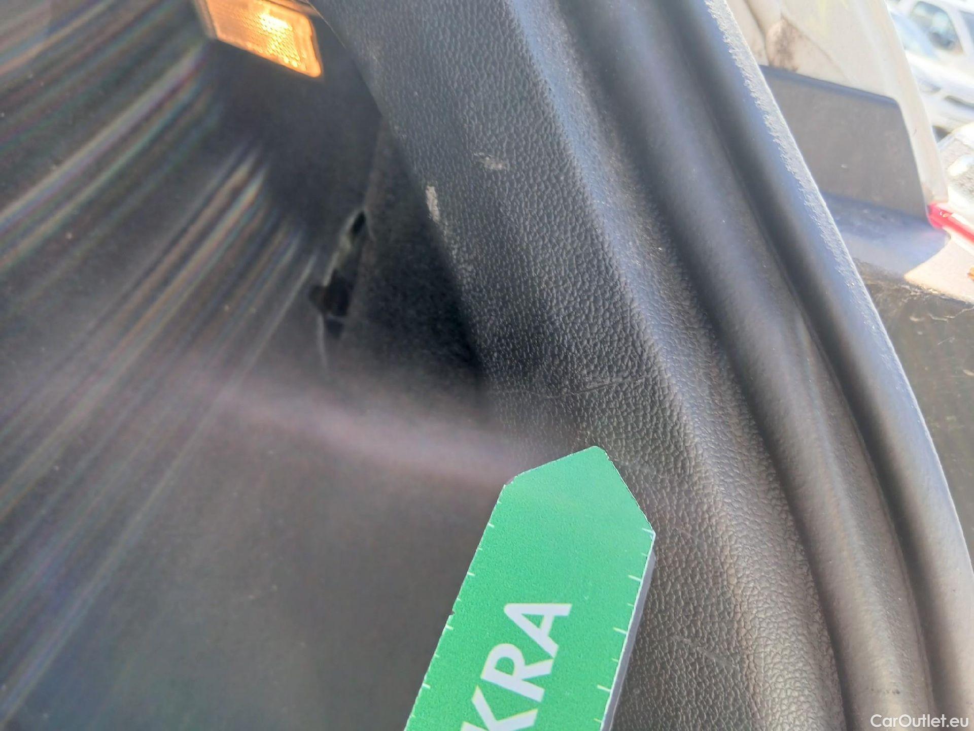  Volkswagen  Polo VOLKSWAGEN  / 2021 / 5P / berlina con portón Life 1.0 TSI 70kW (95CV) #24