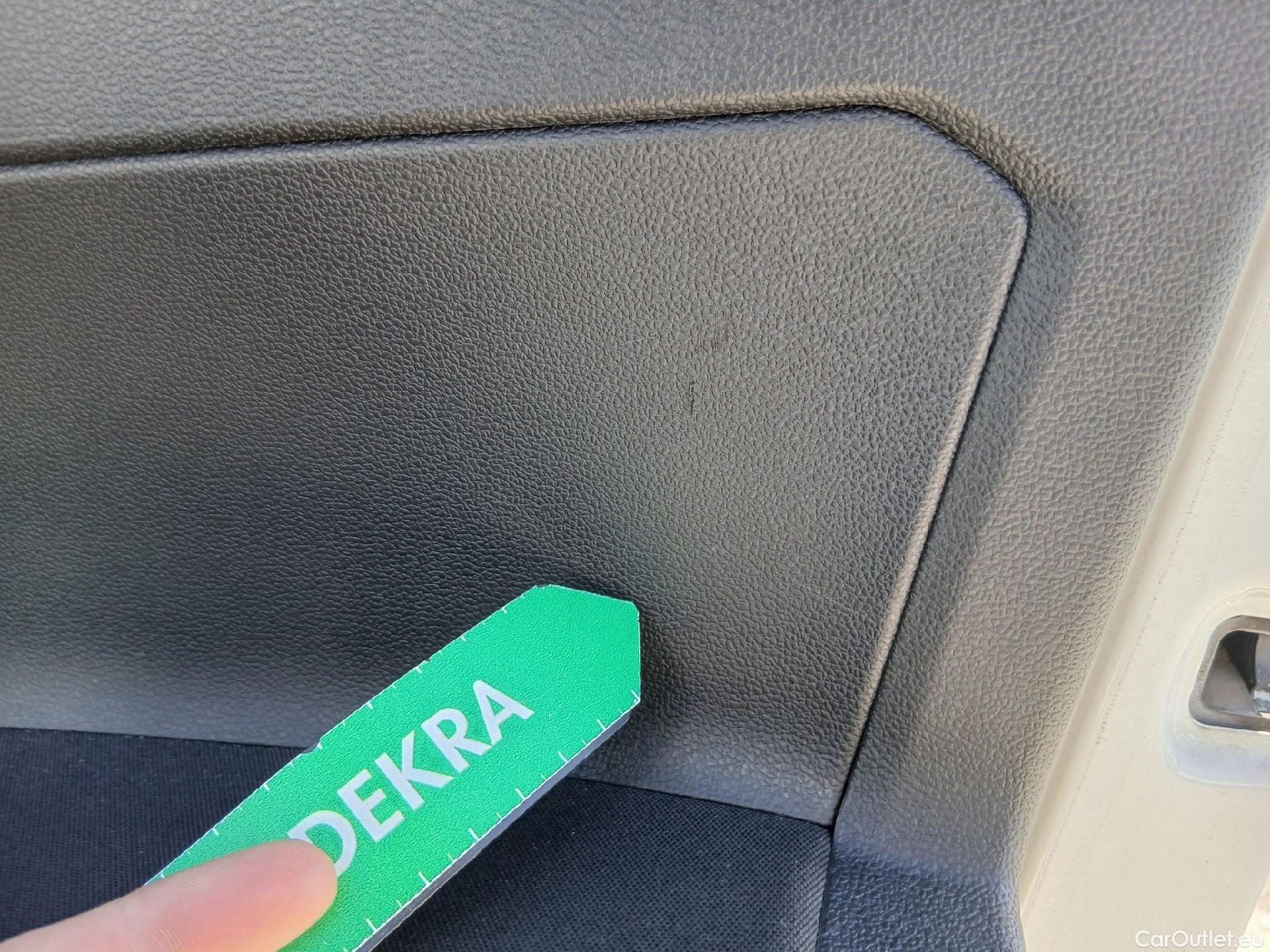  Volkswagen  Polo VOLKSWAGEN  / 2021 / 5P / berlina con portón Life 1.0 TSI 70kW (95CV) #35