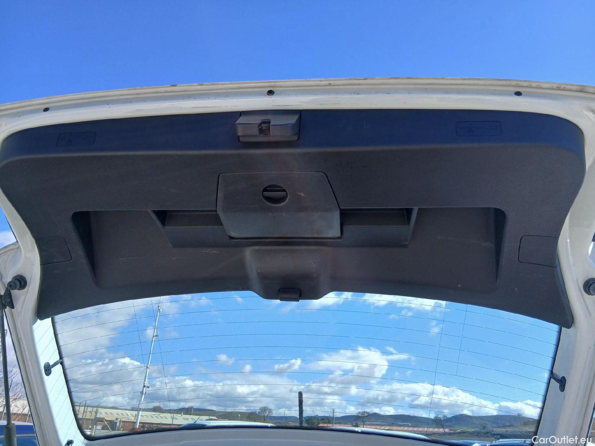  Volkswagen  Polo VOLKSWAGEN  / 2021 / 5P / berlina con portón Life 1.0 TSI 70kW (95CV) #21