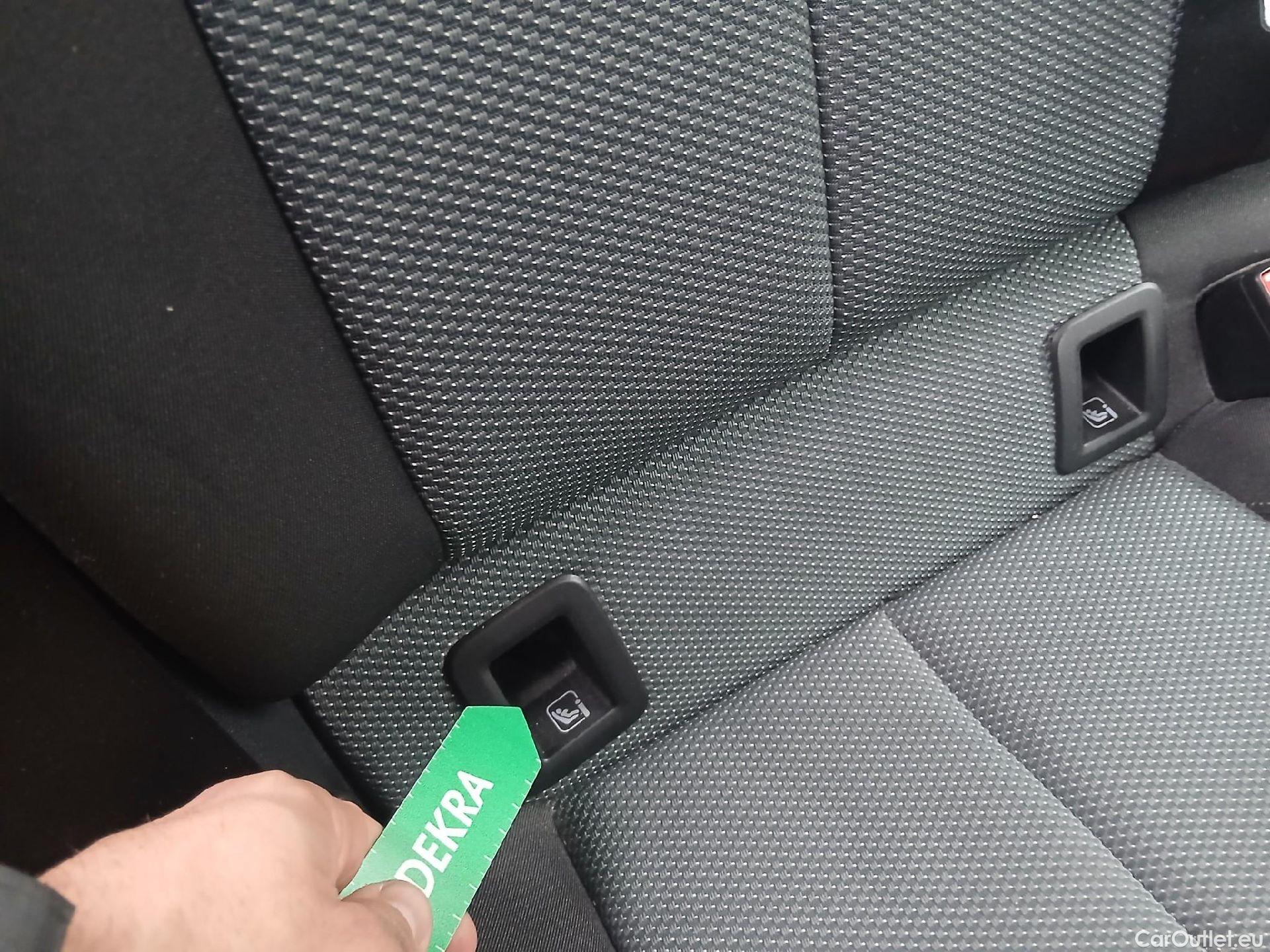  Audi  Q2 AUDI  / 2016 / 5P / todoterreno Design 30 TFSI 85kW (116CV) #28