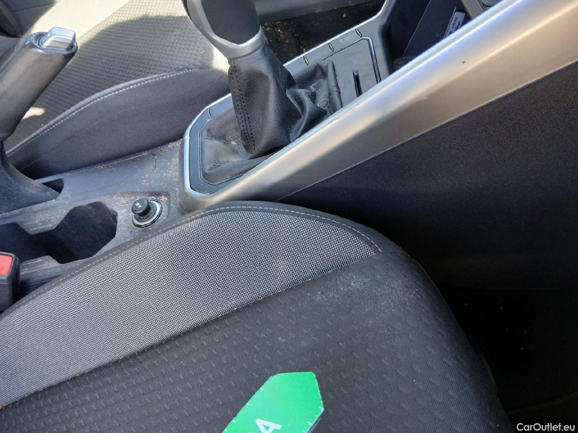  Volkswagen  Polo VOLKSWAGEN  / 2021 / 5P / berlina con portón Life 1.0 TSI 70kW (95CV) #34