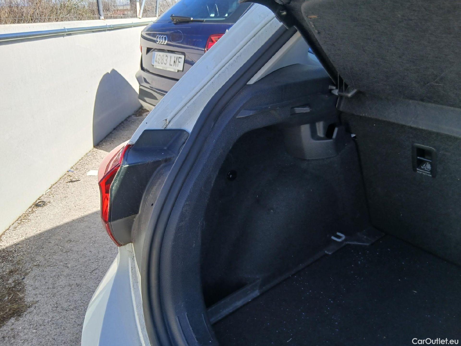  Volkswagen  Polo VOLKSWAGEN  / 2021 / 5P / berlina con portón Life 1.0 TSI 70kW (95CV) #22