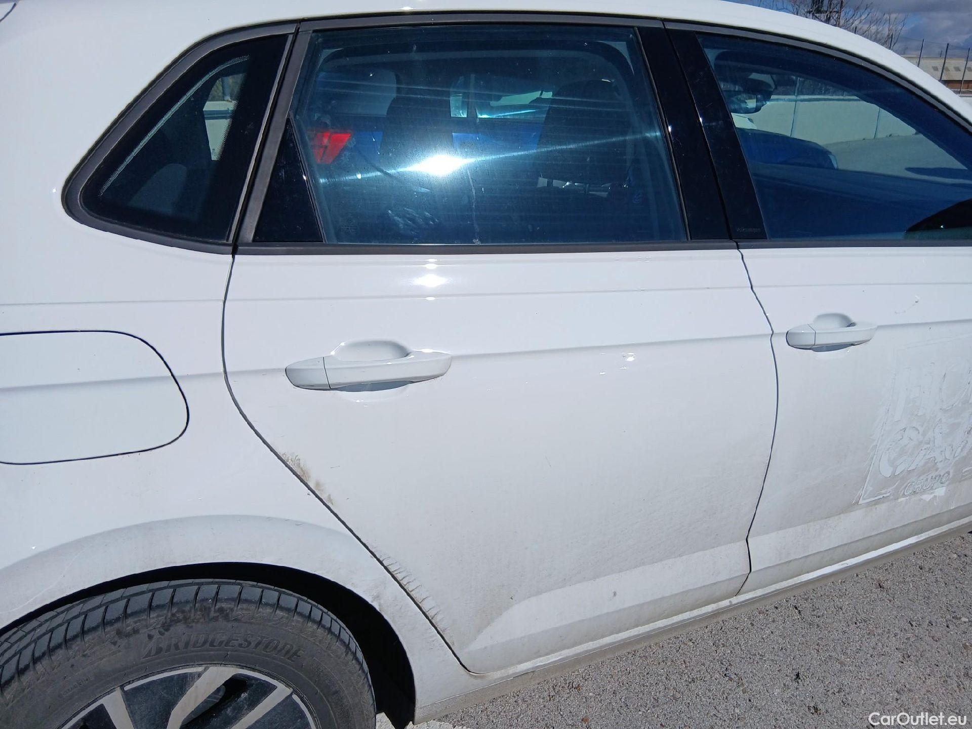  Volkswagen  Polo VOLKSWAGEN  / 2021 / 5P / berlina con portón Life 1.0 TSI 70kW (95CV) #29