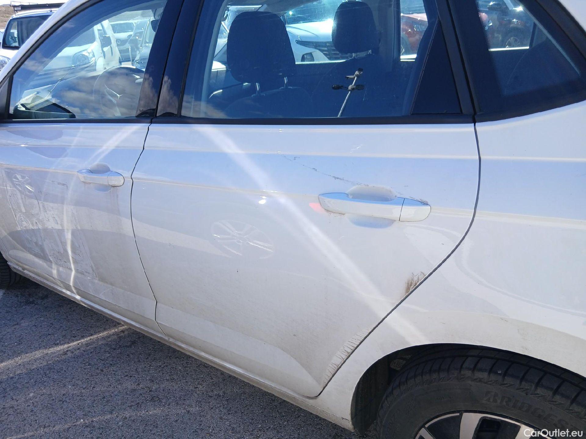  Volkswagen  Polo VOLKSWAGEN  / 2021 / 5P / berlina con portón Life 1.0 TSI 70kW (95CV) #11