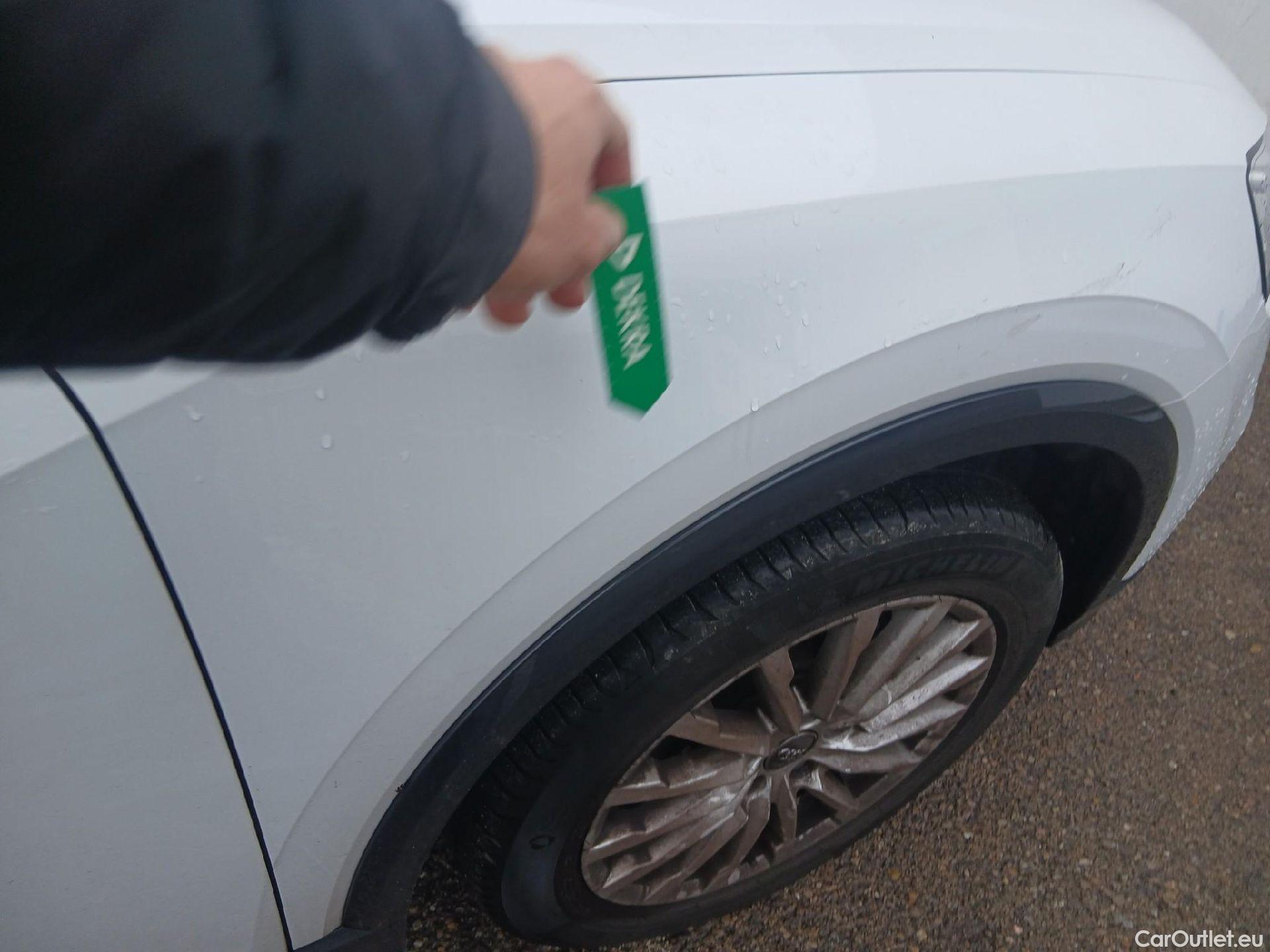  Audi  Q2 AUDI  / 2016 / 5P / todoterreno Design 30 TFSI 85kW (116CV) #26