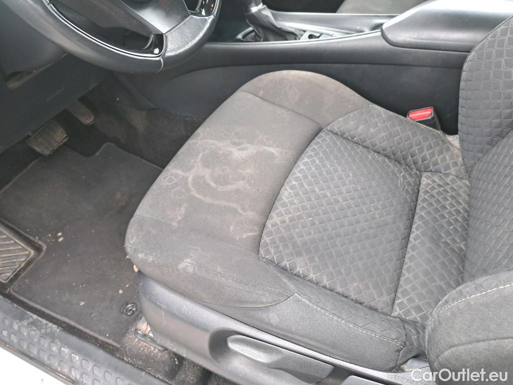  Toyota  C-HR TOYOTA  / 2019 / 5P / todoterreno 1.8 125H Active #31