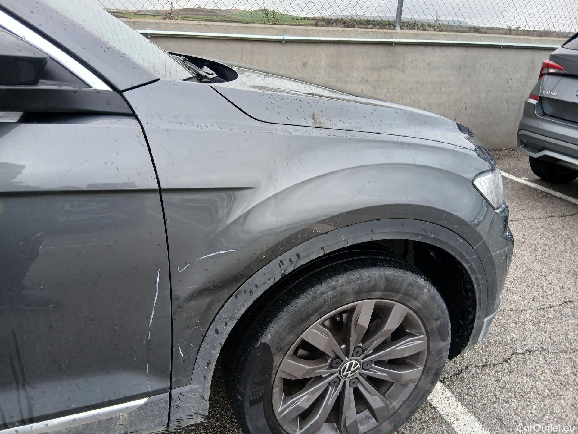  Volkswagen  T-ROC VOLKSWAGEN  / 2017 / 5P / todoterreno Sport 1.5 TSI 110kW (150CV) #19