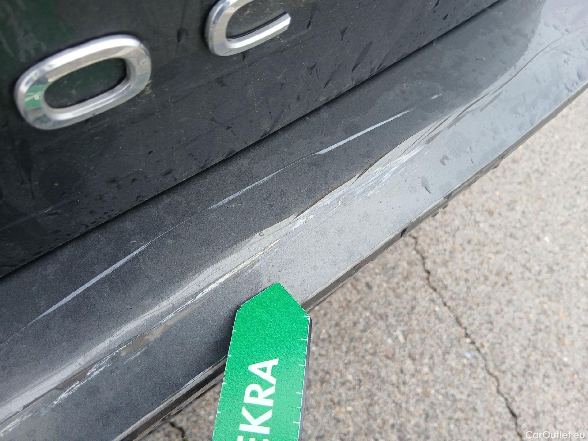  Volkswagen  T-ROC VOLKSWAGEN  / 2017 / 5P / todoterreno Sport 1.5 TSI 110kW (150CV) #9