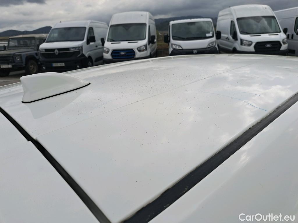  Toyota  C-HR TOYOTA  / 2019 / 5P / todoterreno 1.8 125H Active #7