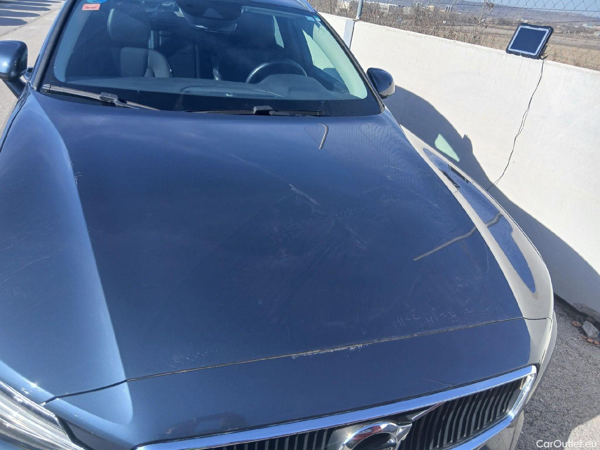  Volvo  V60 VOLVO  / 2018 / 5P / familiar 2.0 B4 (D) Momentum Pro Auto #6