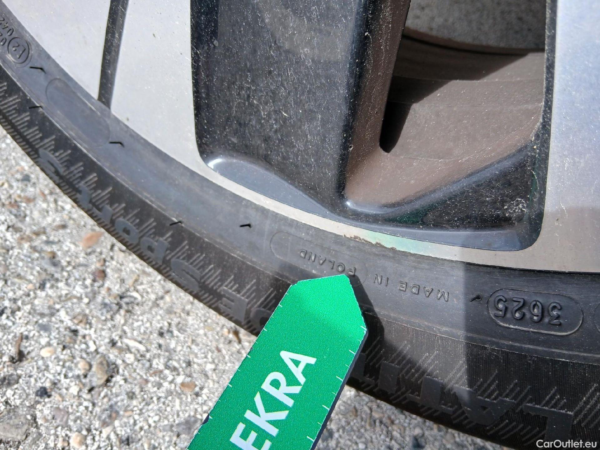  Volvo  XC 40 VOLVO XC40 / 2017 / 5P / todoterreno 1.5 T4 Twin Recharge Inscription Ex Auto #32