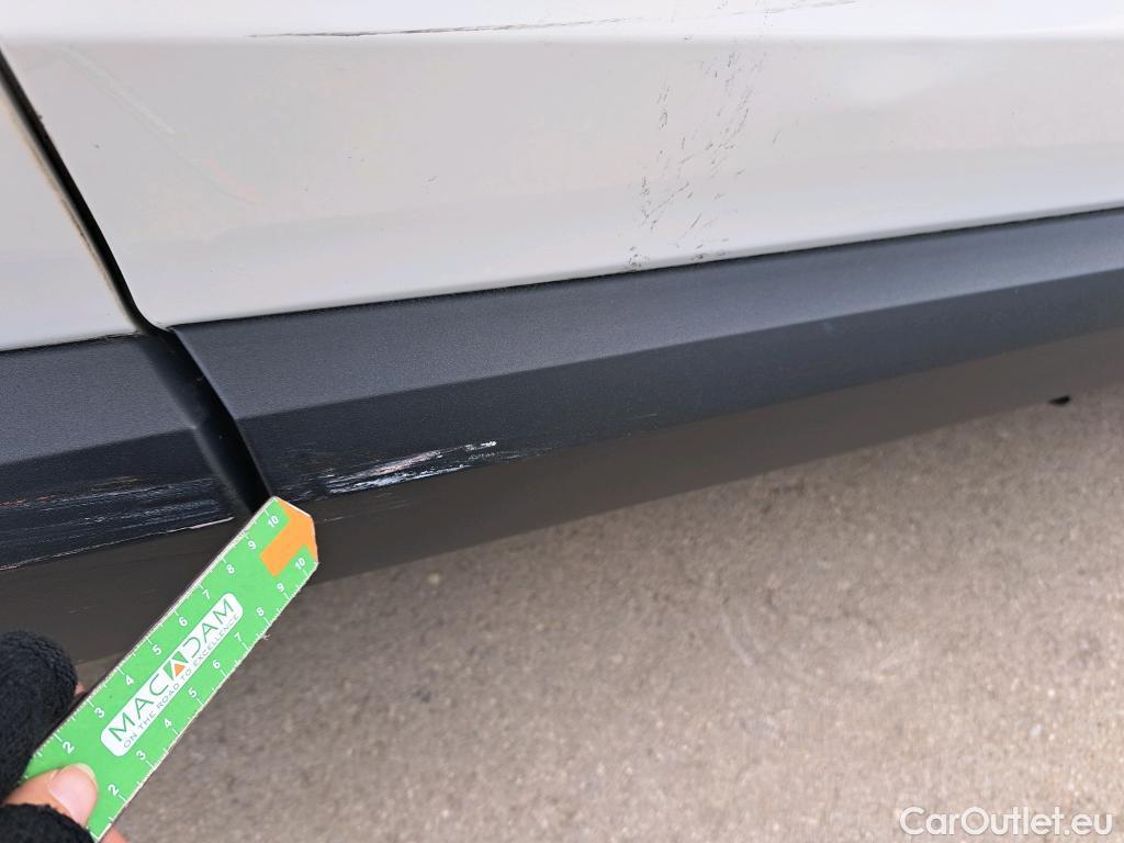  Toyota  C-HR TOYOTA  / 2019 / 5P / todoterreno 1.8 125H Active #67