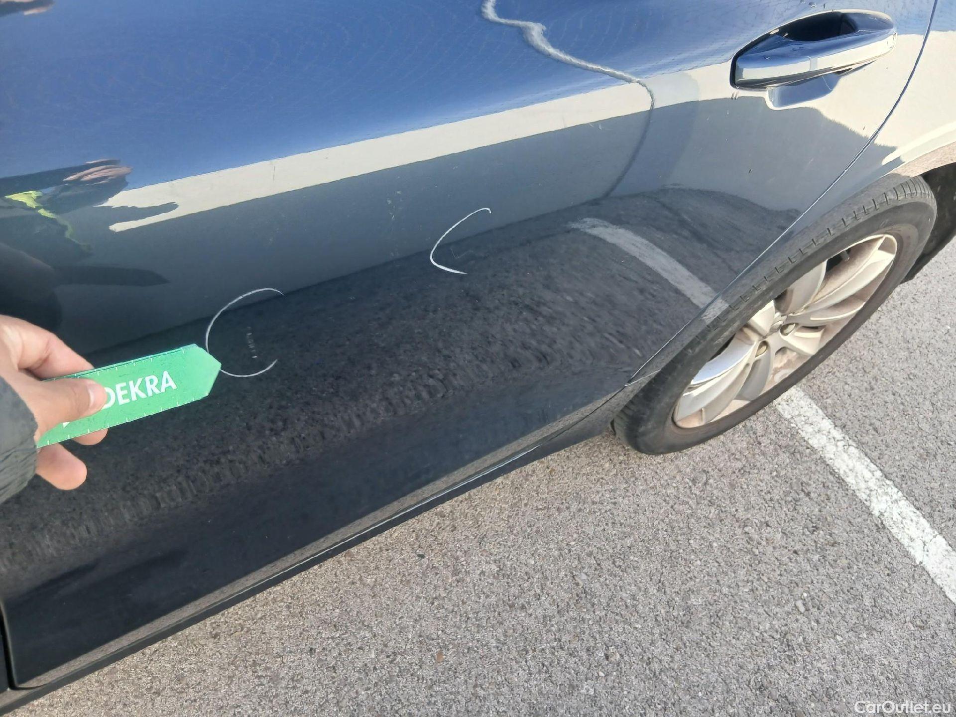  Volvo  V60 VOLVO  / 2018 / 5P / familiar 2.0 B4 (D) Momentum Pro Auto #15