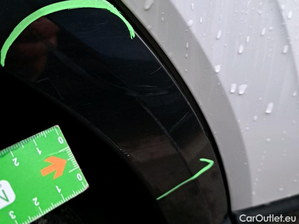  Audi  Q2 AUDI  / 2016 / 5P / todoterreno Design 35 TFSI 110kW (150CV) S tronic #24