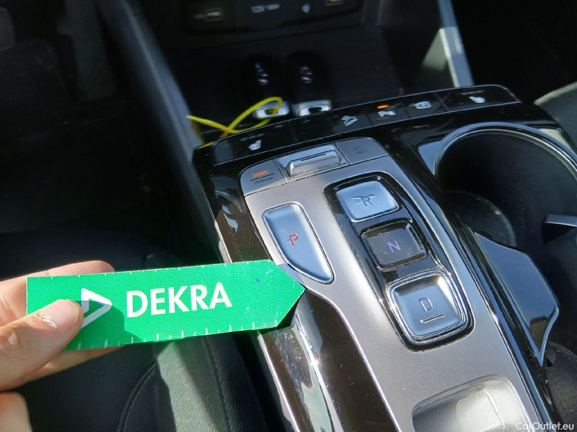  Hyundai  Tucson HYUNDAI  / 2020 / 5P / todoterreno 1.6 TGDI PHEV 195kW Tecno Sky Auto 4x4 #3