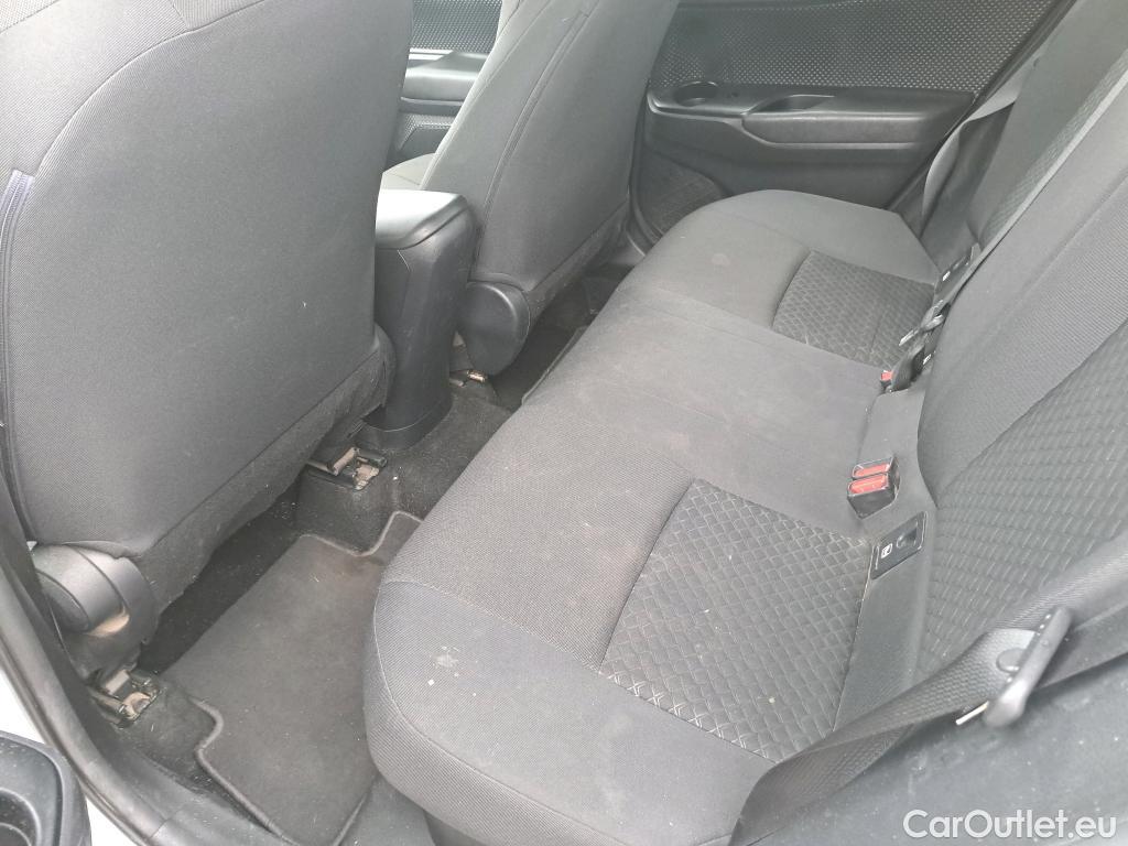  Toyota  C-HR TOYOTA  / 2019 / 5P / todoterreno 1.8 125H Active #39