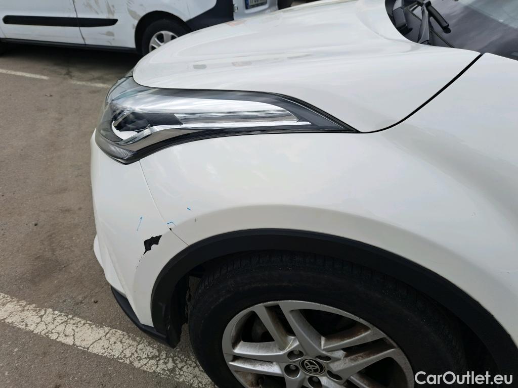 Toyota  C-HR TOYOTA  / 2019 / 5P / todoterreno 1.8 125H Active #49