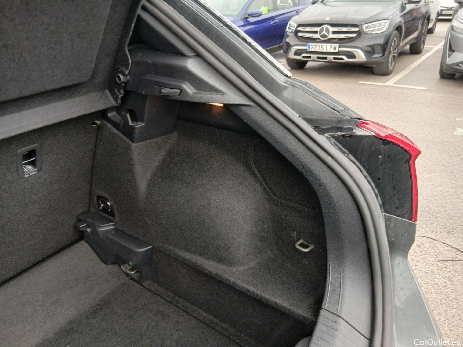  Volkswagen  T-ROC VOLKSWAGEN  / 2017 / 5P / todoterreno Sport 1.5 TSI 110kW (150CV) #30