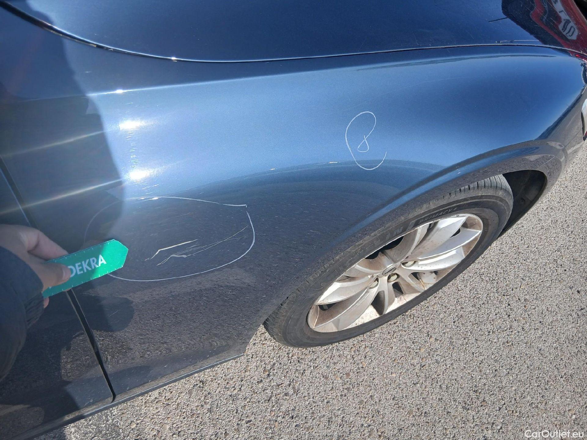  Volvo  V60 VOLVO  / 2018 / 5P / familiar 2.0 B4 (D) Momentum Pro Auto #27