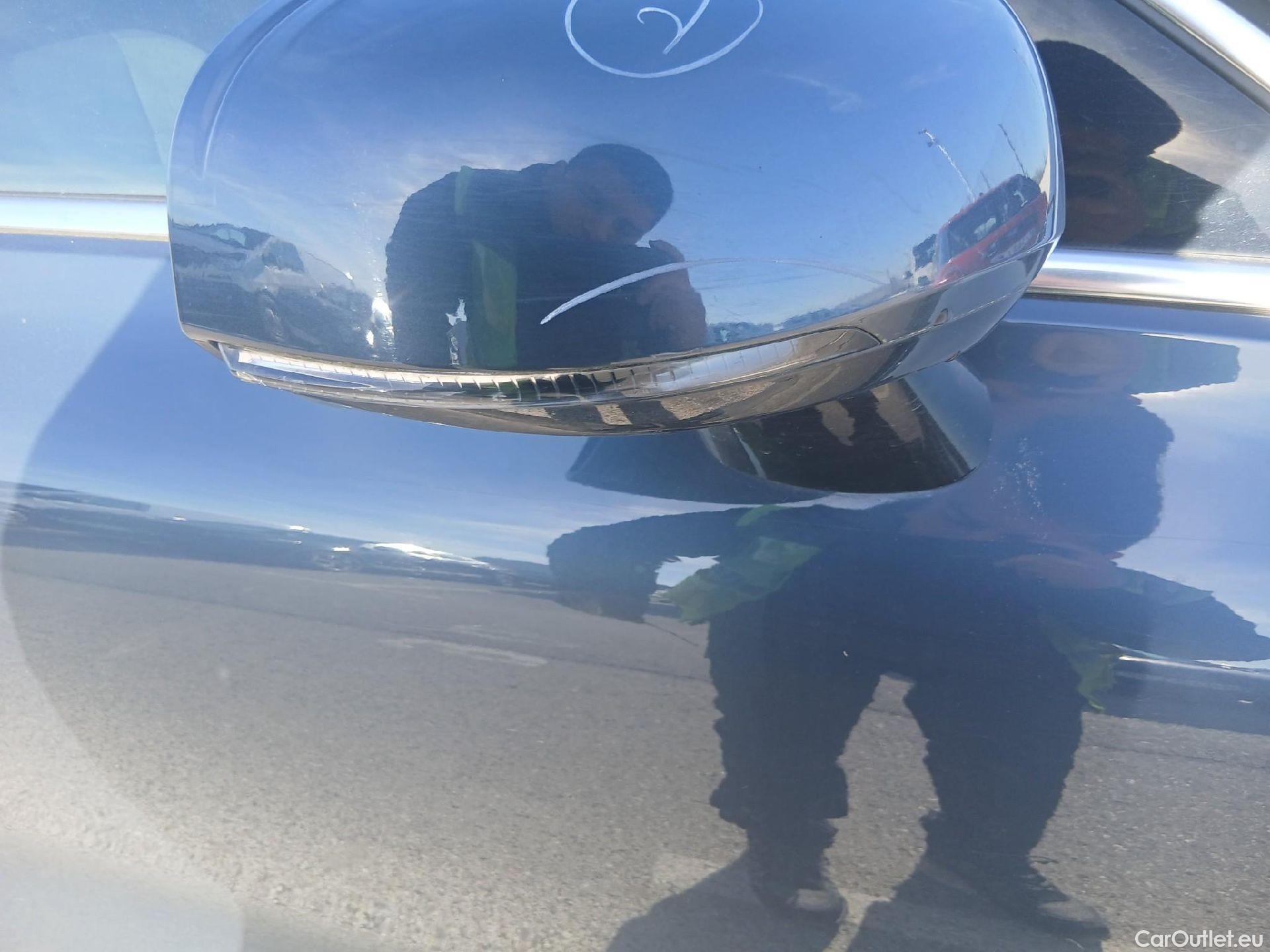  Volvo  V60 VOLVO  / 2018 / 5P / familiar 2.0 B4 (D) Momentum Pro Auto #24