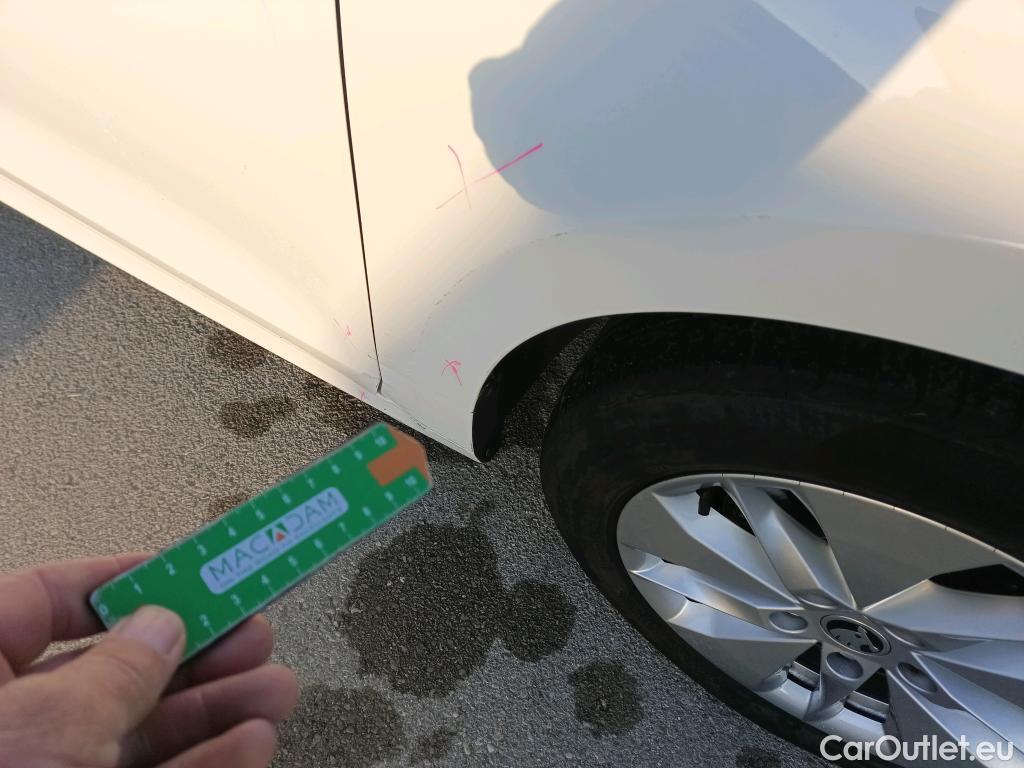  Skoda  Octavia SKODA  / 2020 / 5P / familiar Combi 2.0 TDI 85kW(115CV) DSG Ambition #3