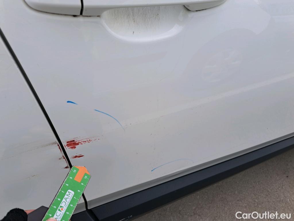  Toyota  C-HR TOYOTA  / 2019 / 5P / todoterreno 1.8 125H Active #18