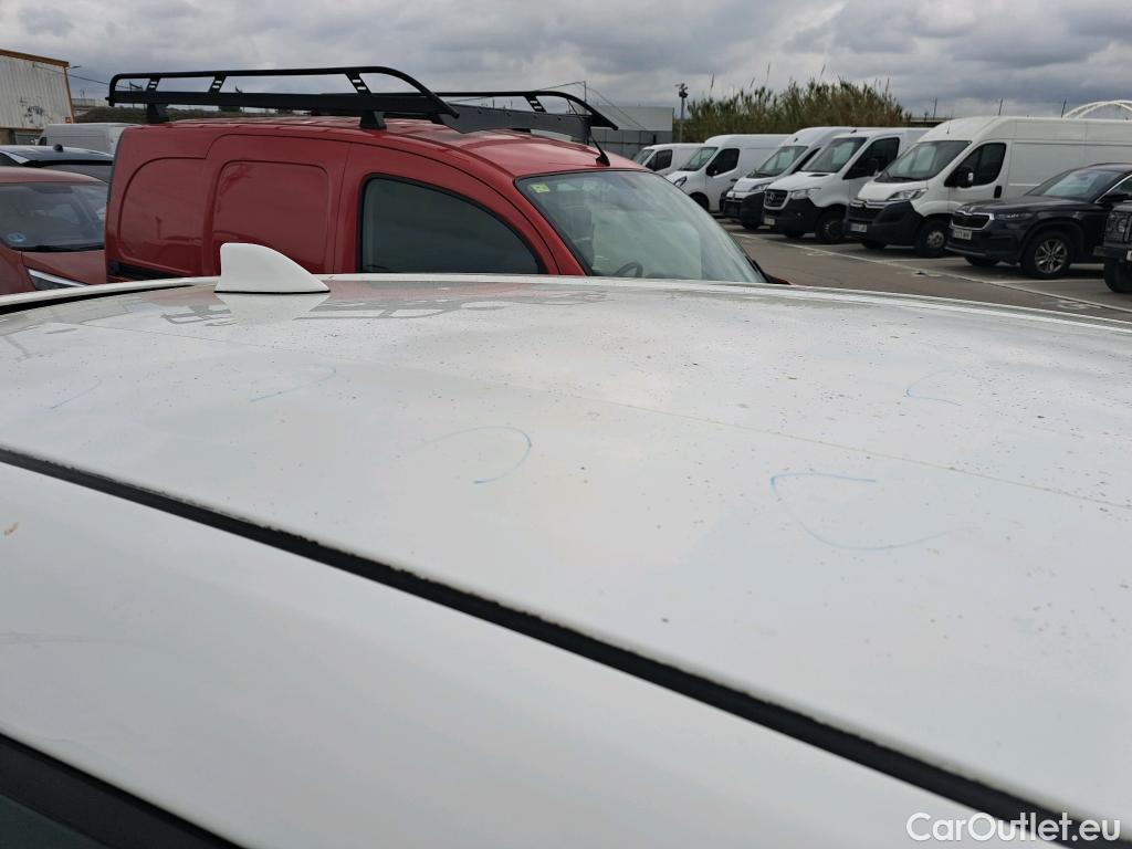  Toyota  C-HR TOYOTA  / 2019 / 5P / todoterreno 1.8 125H Active #6