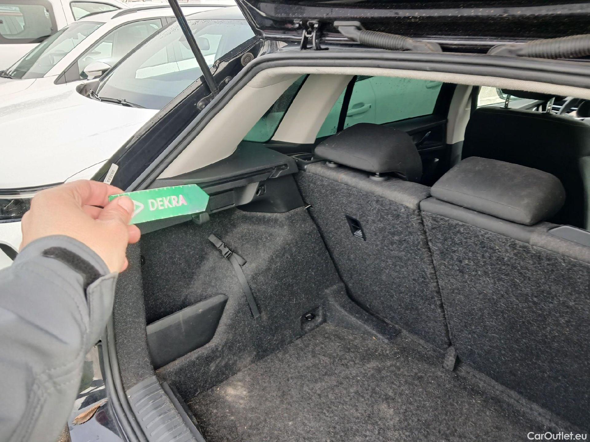  Skoda  KAMIQ SKODA  / 2019 / 5P / todoterreno 1.0 TSI 81kW (110CV) DSG Sport #17