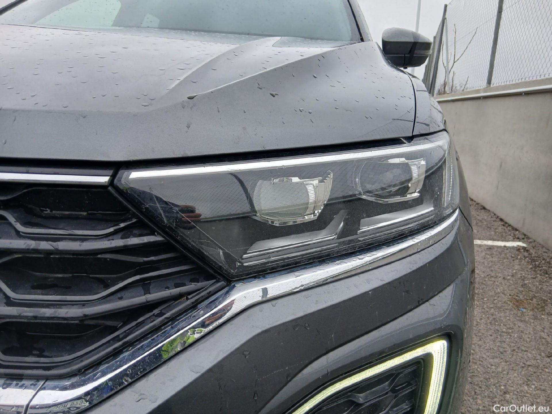  Volkswagen  T-ROC VOLKSWAGEN  / 2017 / 5P / todoterreno Sport 1.5 TSI 110kW (150CV) #20