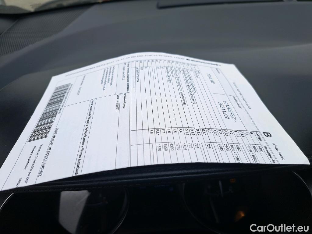  Toyota  C-HR TOYOTA  / 2019 / 5P / todoterreno 1.8 125H Active #53