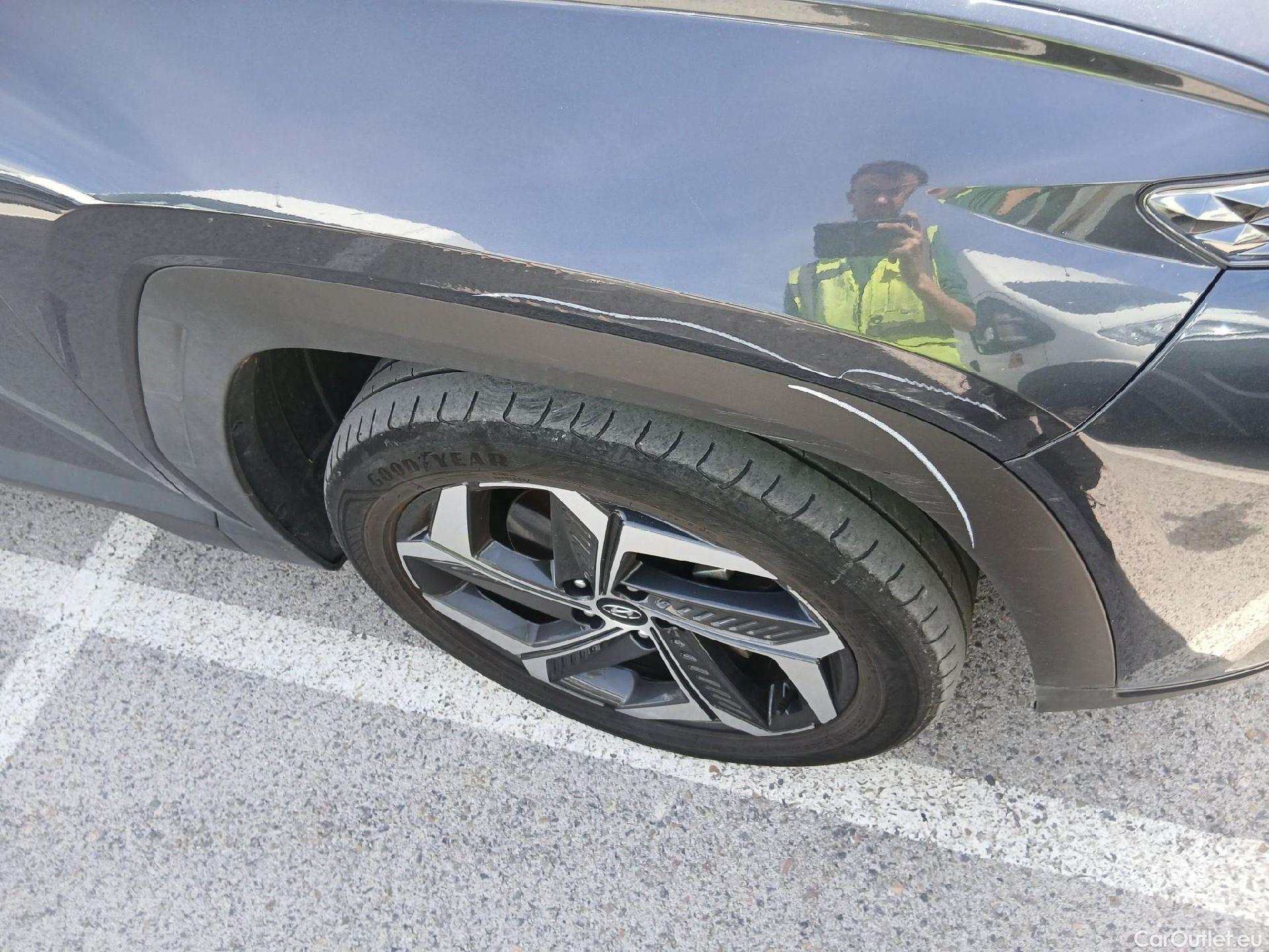  Hyundai  Tucson HYUNDAI  / 2020 / 5P / todoterreno 1.6 TGDI PHEV 195kW Tecno Sky Auto 4x4 #29