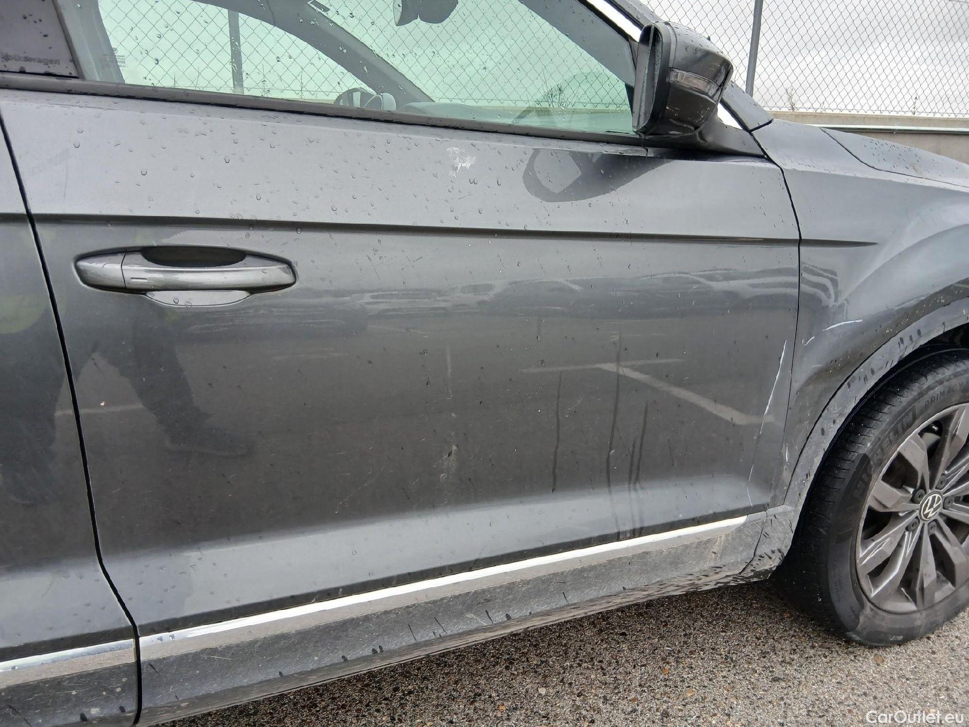  Volkswagen  T-ROC VOLKSWAGEN  / 2017 / 5P / todoterreno Sport 1.5 TSI 110kW (150CV) #17