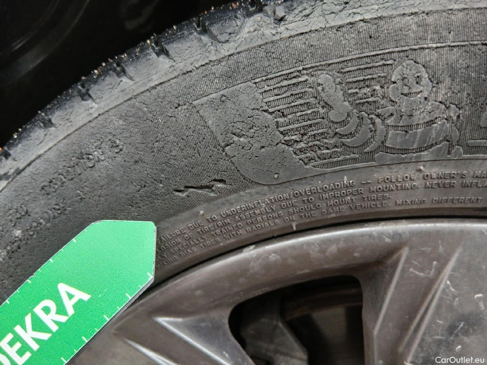  Volkswagen  T-ROC VOLKSWAGEN  / 2017 / 5P / todoterreno Sport 1.5 TSI 110kW (150CV) #24