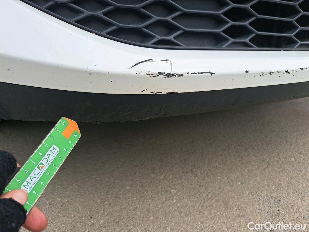  Toyota  C-HR TOYOTA  / 2019 / 5P / todoterreno 1.8 125H Active #44