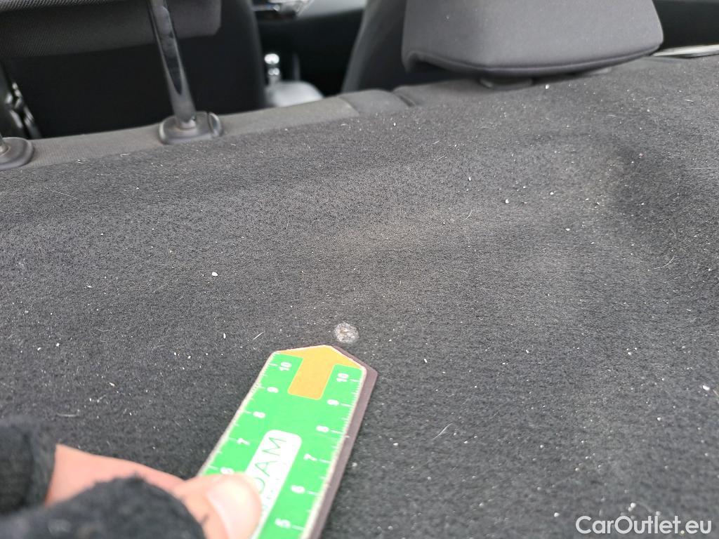  Toyota  C-HR TOYOTA  / 2019 / 5P / todoterreno 1.8 125H Active #52