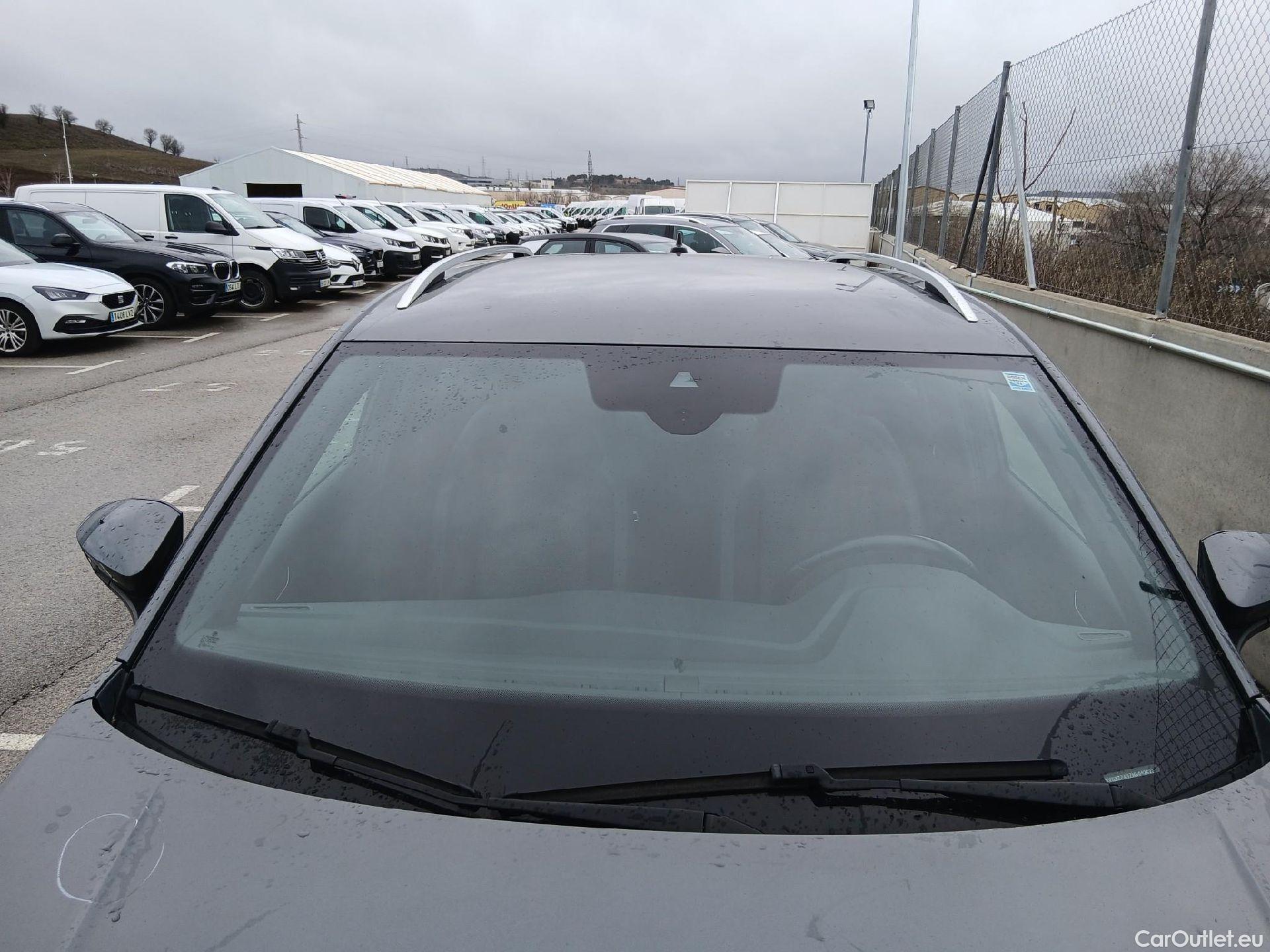  Volkswagen  T-ROC VOLKSWAGEN  / 2017 / 5P / todoterreno Sport 1.5 TSI 110kW (150CV) #2