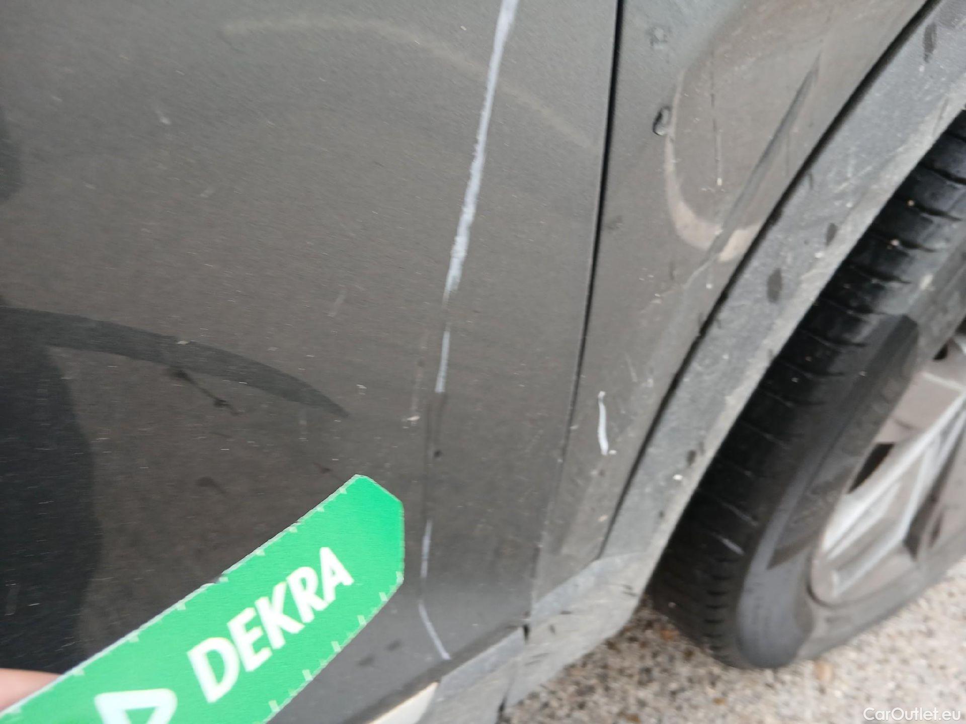  Volkswagen  T-ROC VOLKSWAGEN  / 2017 / 5P / todoterreno Sport 1.5 TSI 110kW (150CV) #16