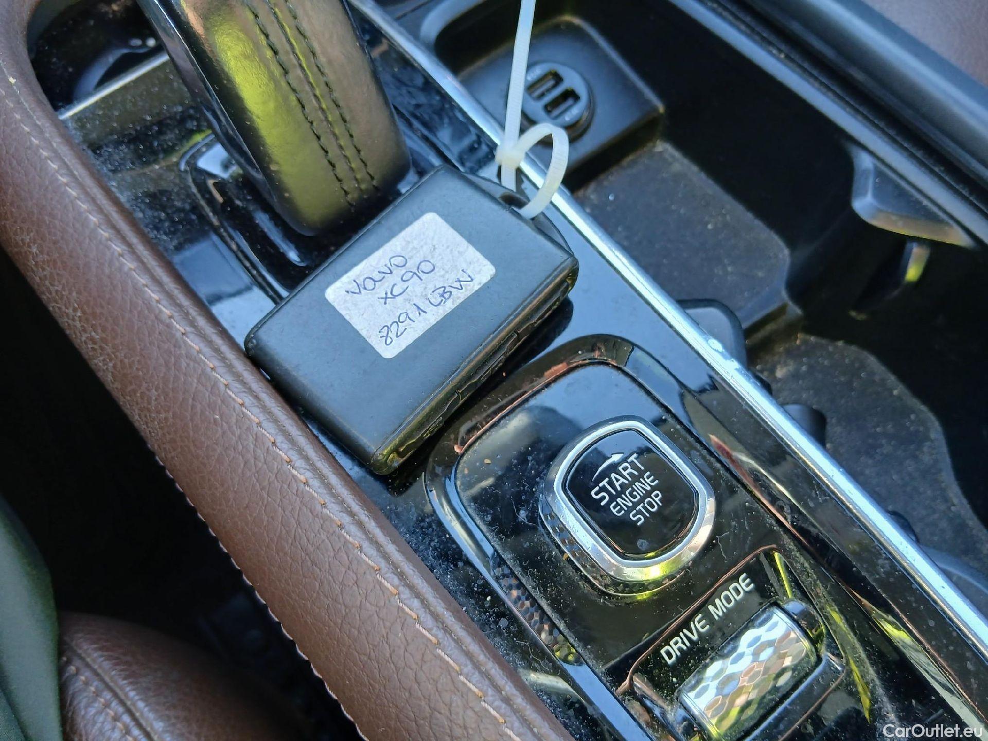  Volvo  XC90 VOLVO  / 2019 / 5P / todoterreno 2.0 B5 D5 AWD Business Plus Auto (CX) #1