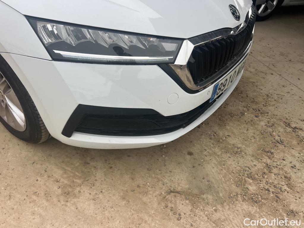  Skoda  Octavia SKODA  / 2020 / 5P / berlina con portón 2.0 TDI 85kW (115 CV) Manual Ambition #10