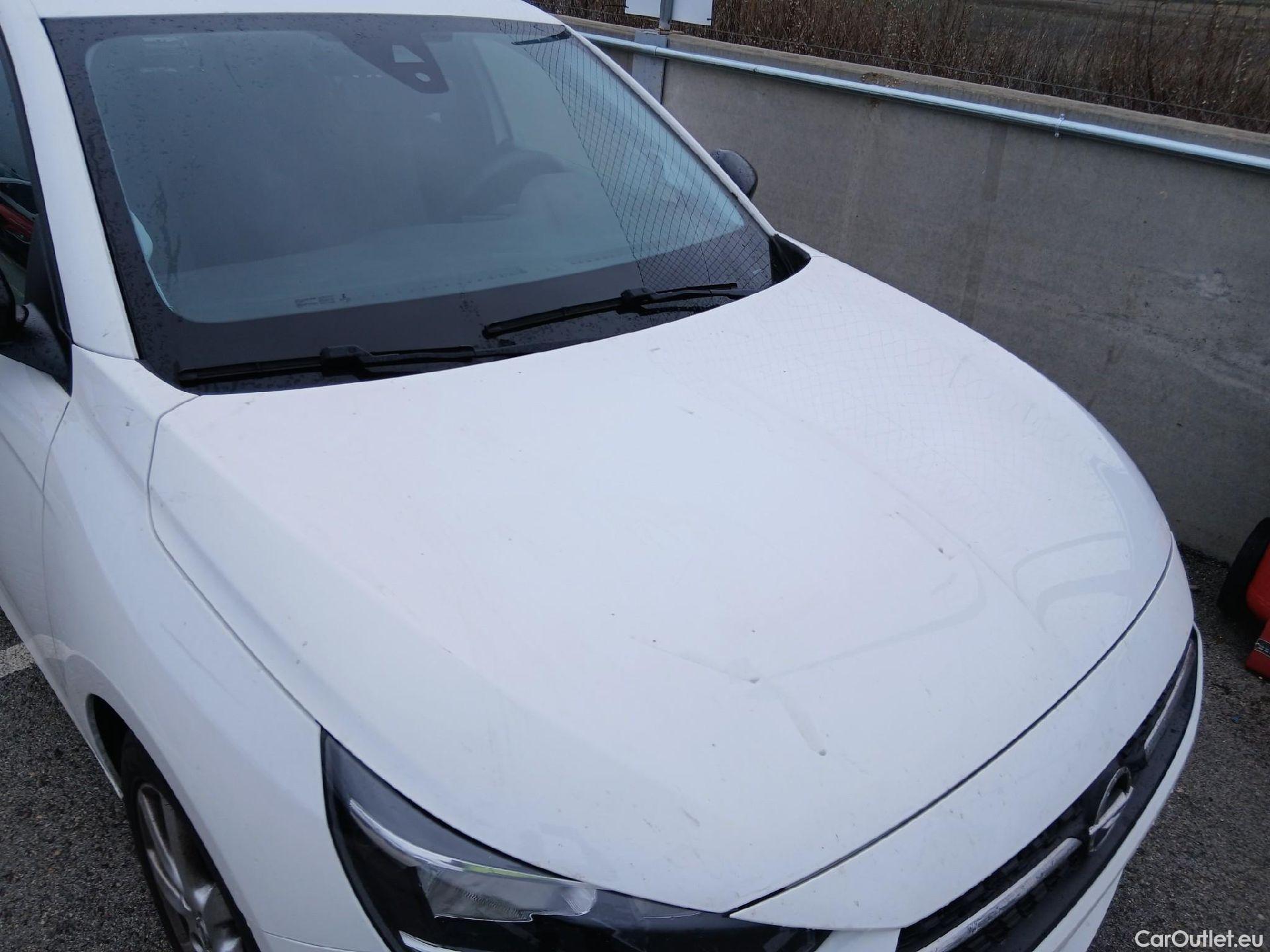  Opel  Corsa OPEL  / 2019 / 5P / berlina con portón 1.2T XHL 74kW (100CV) Edition #2