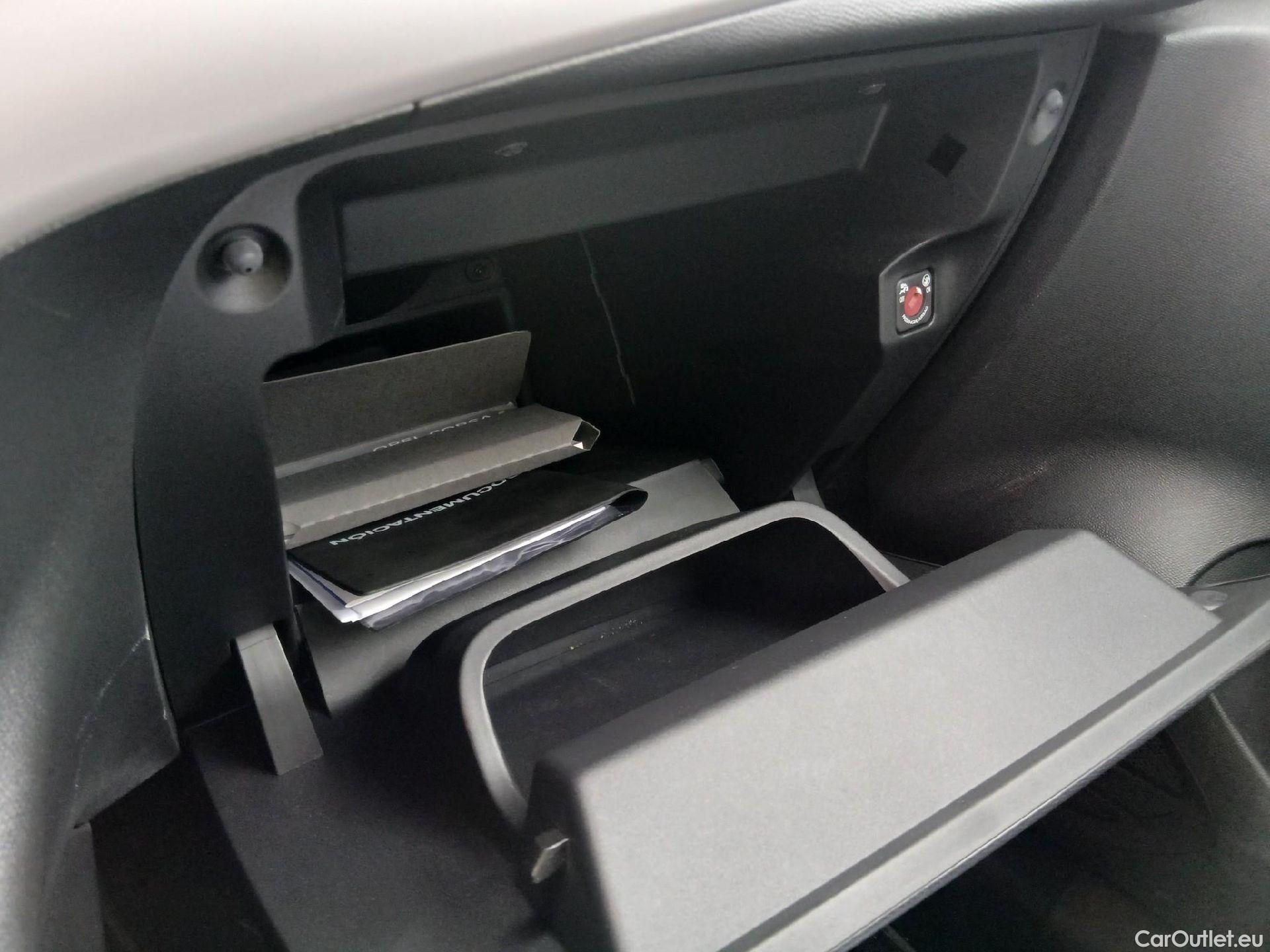  Opel  Corsa OPEL  / 2019 / 5P / berlina con portón 1.2T XHL 74kW (100CV) Edition #1