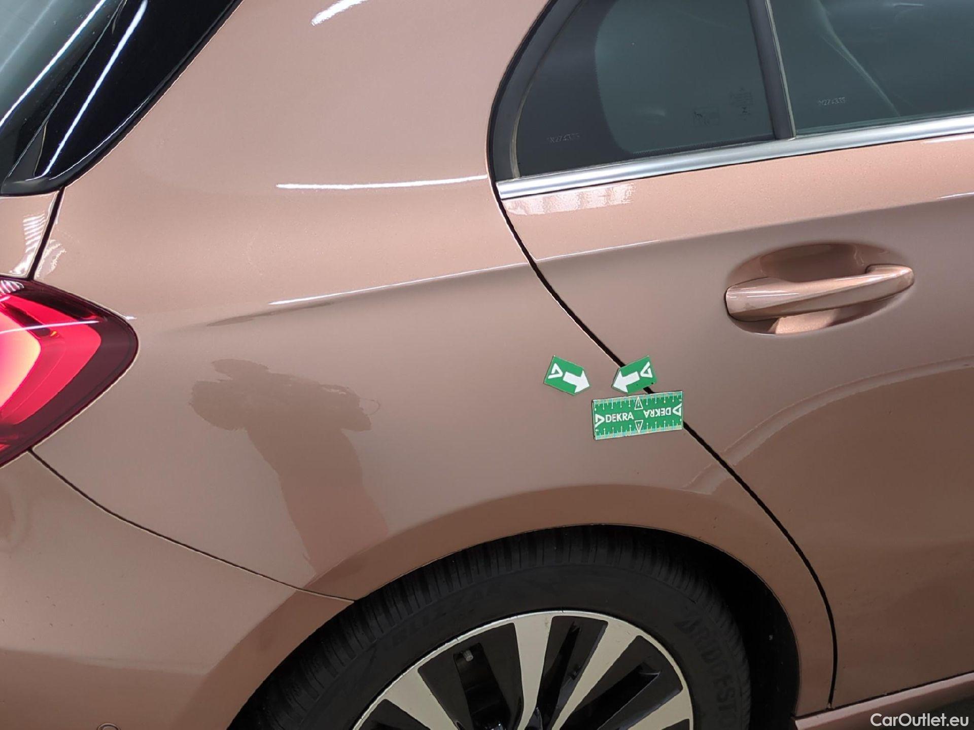  Mercedes  A-Klasse MERCEDES-BENZ Classe A Compact / 2018 / 5P / Berline A 180 Business Line 7G-DCT #22