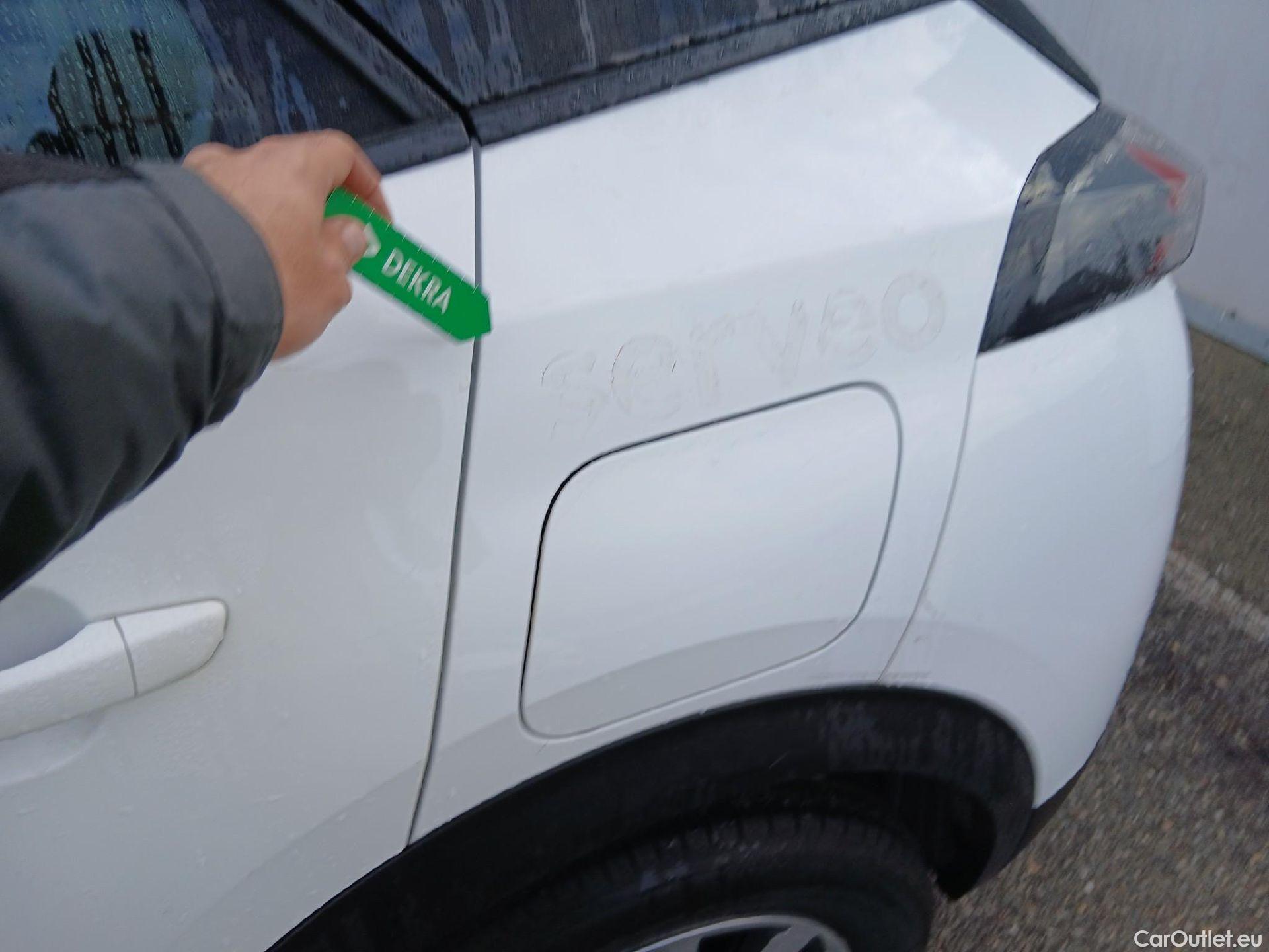  Peugeot  2008 PEUGEOT  / 2019 / 5P / todoterreno Active Puretech 100 S&S BVM6 #16