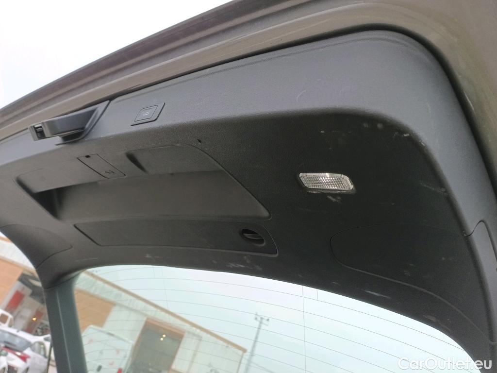  Audi  A4 AUDI  / 2019 / 5P / familiar Avant Advanced 35 TDI 120kW S tronic #24