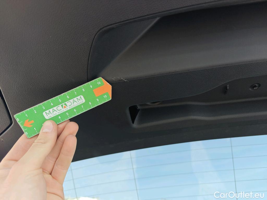  Bmw  Serie 1 BMW  / 2019 / 5P / berlina con portón 118i #33