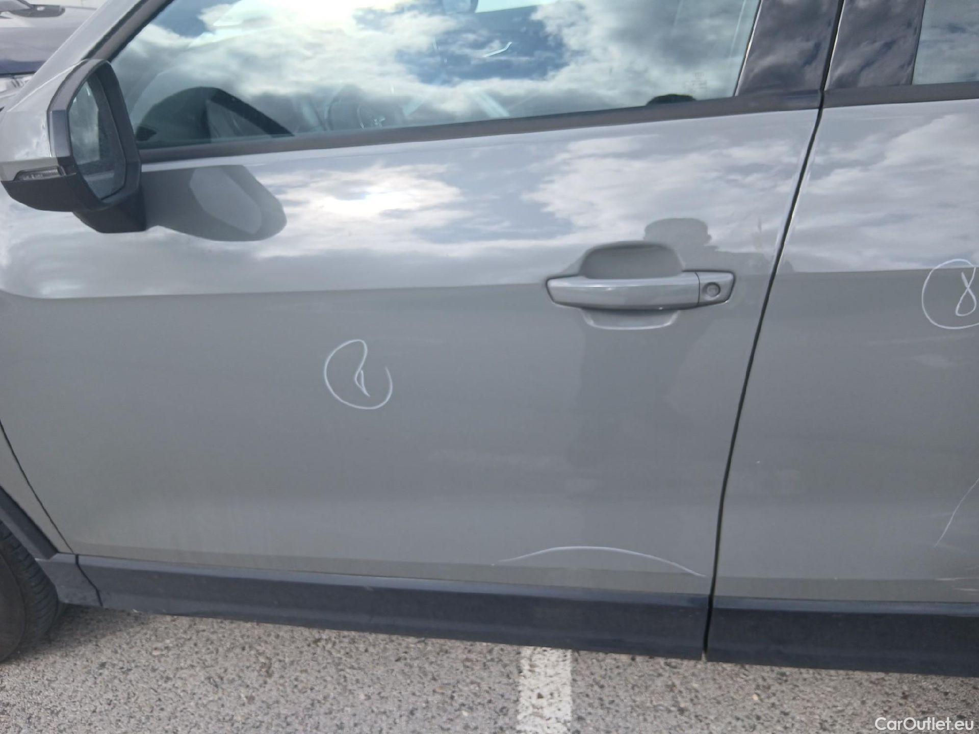  Audi  Q2 AUDI  / 2016 / 5P / todoterreno Design 30 TFSI 85kW (116CV) #20