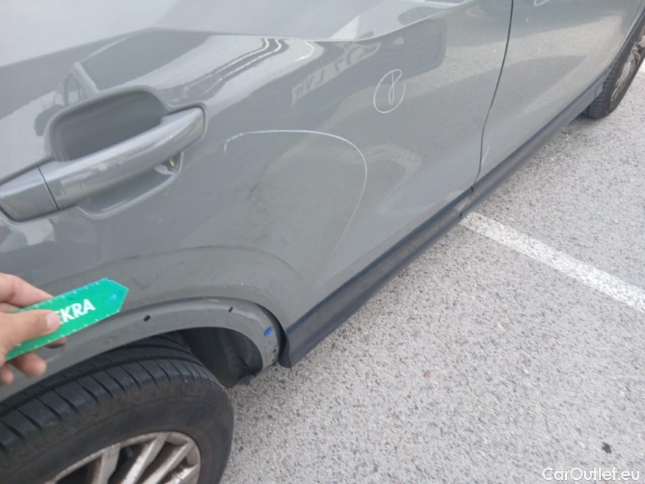  Audi  Q2 AUDI  / 2016 / 5P / todoterreno Design 30 TFSI 85kW (116CV) #37